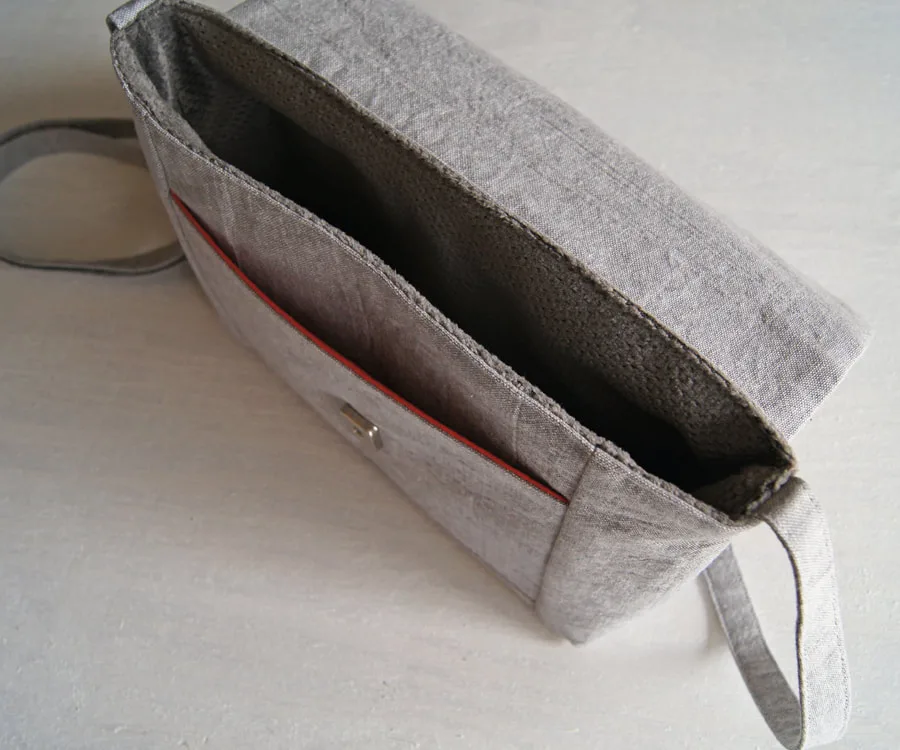 Mary Pow cross body purse